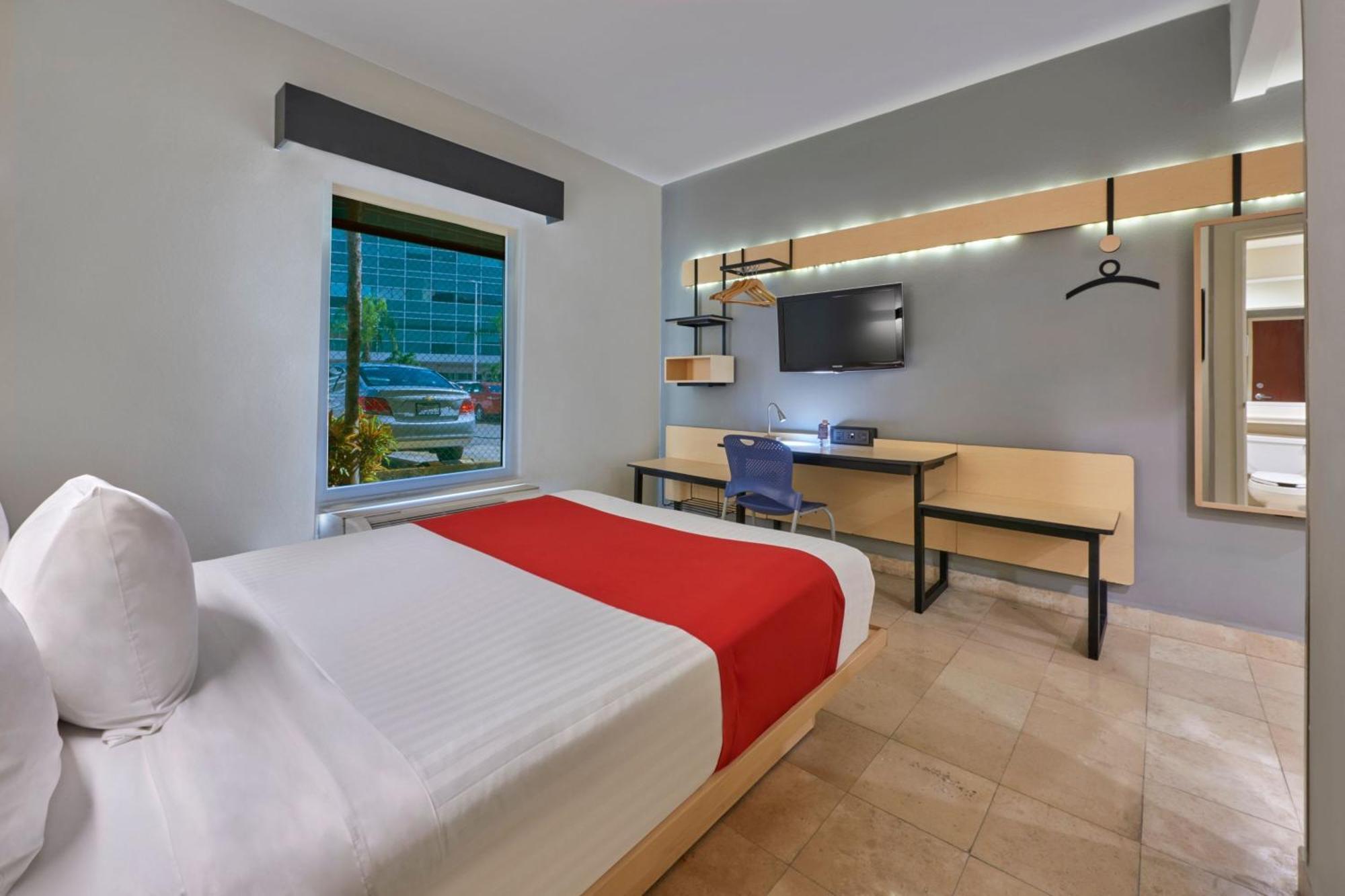 City Express By Marriott Cancun Exterior photo