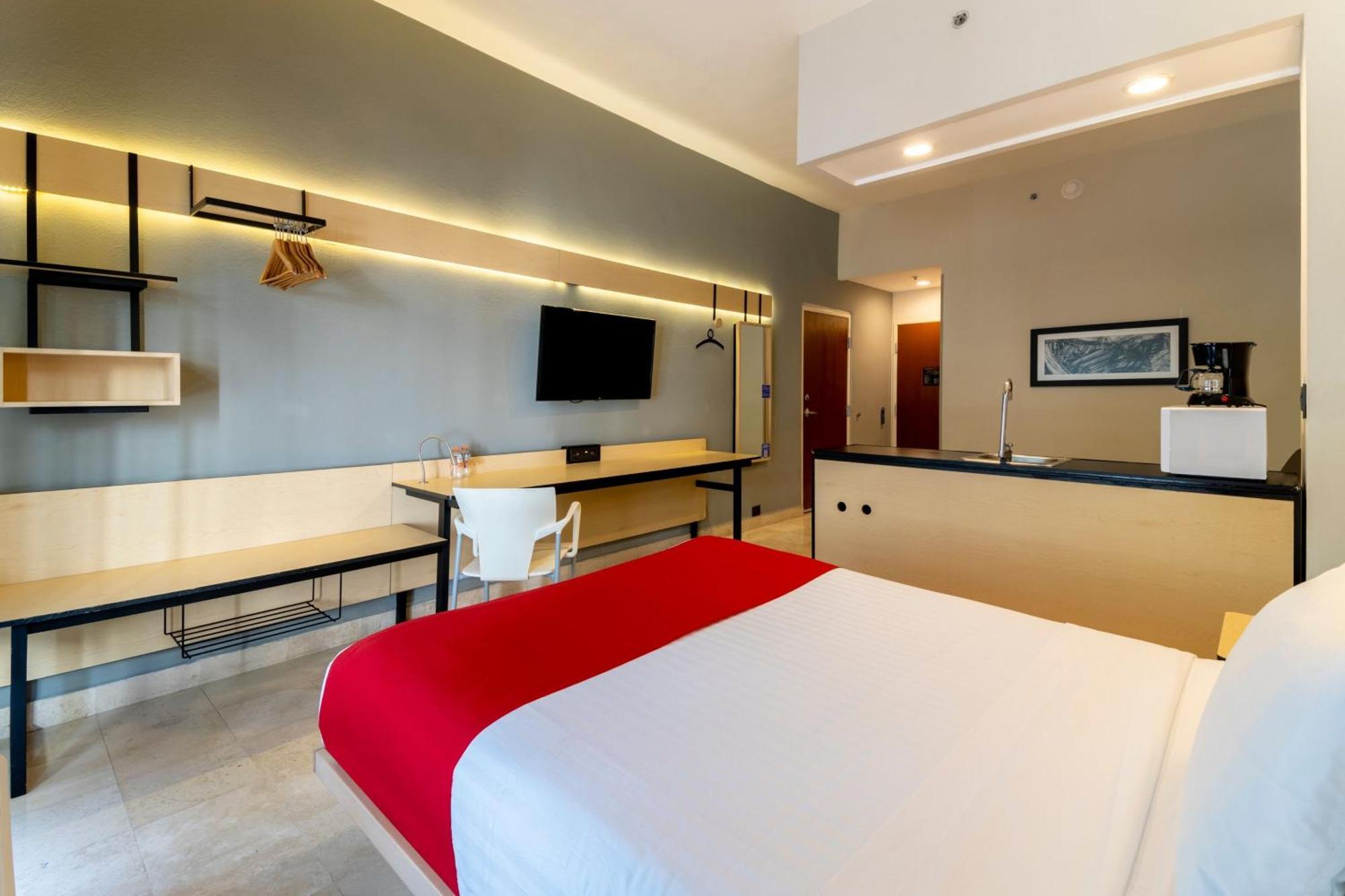City Express By Marriott Cancun Exterior photo